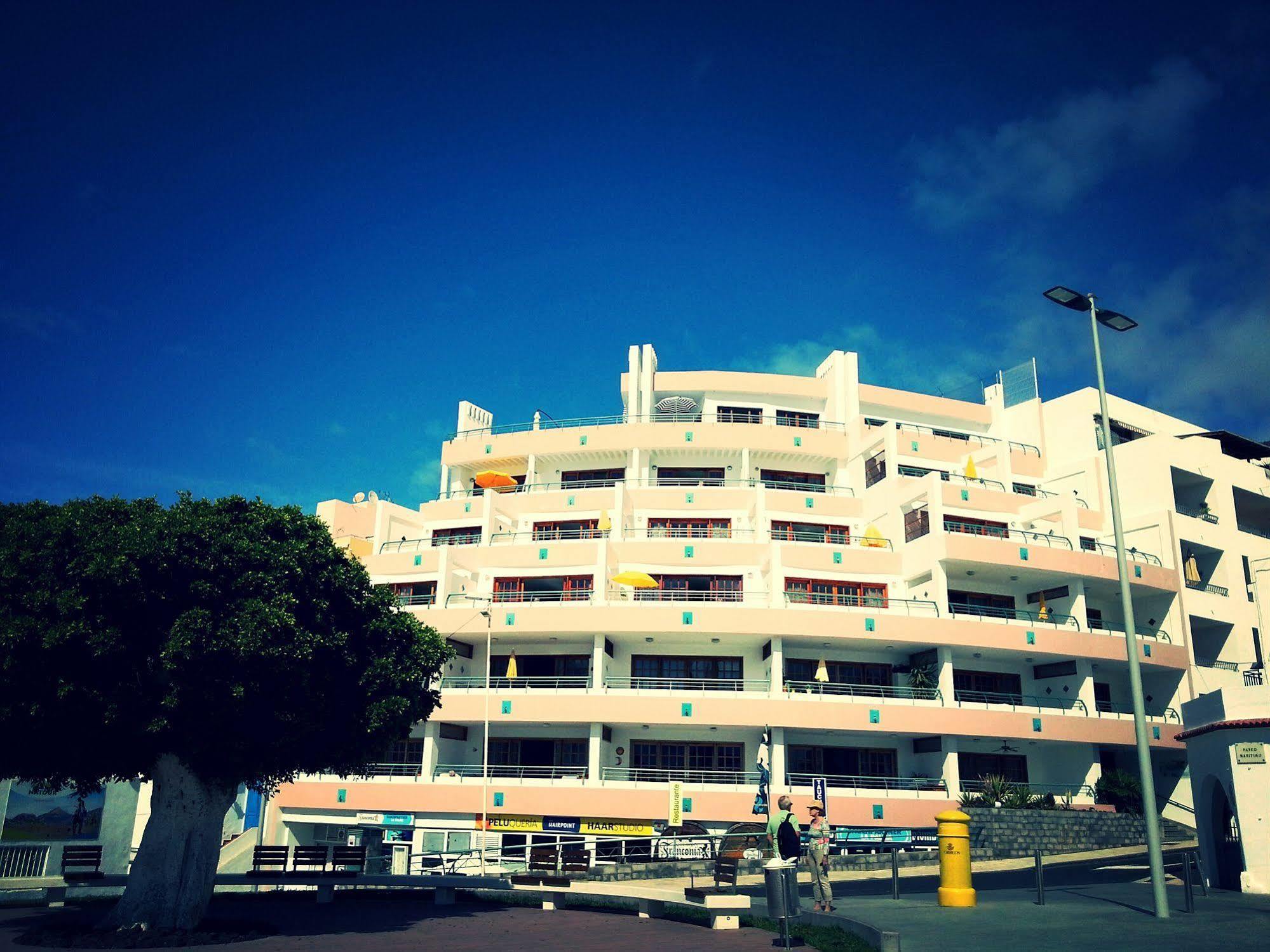 Apartamentos Playa Delphin Puerto De Naos Dış mekan fotoğraf